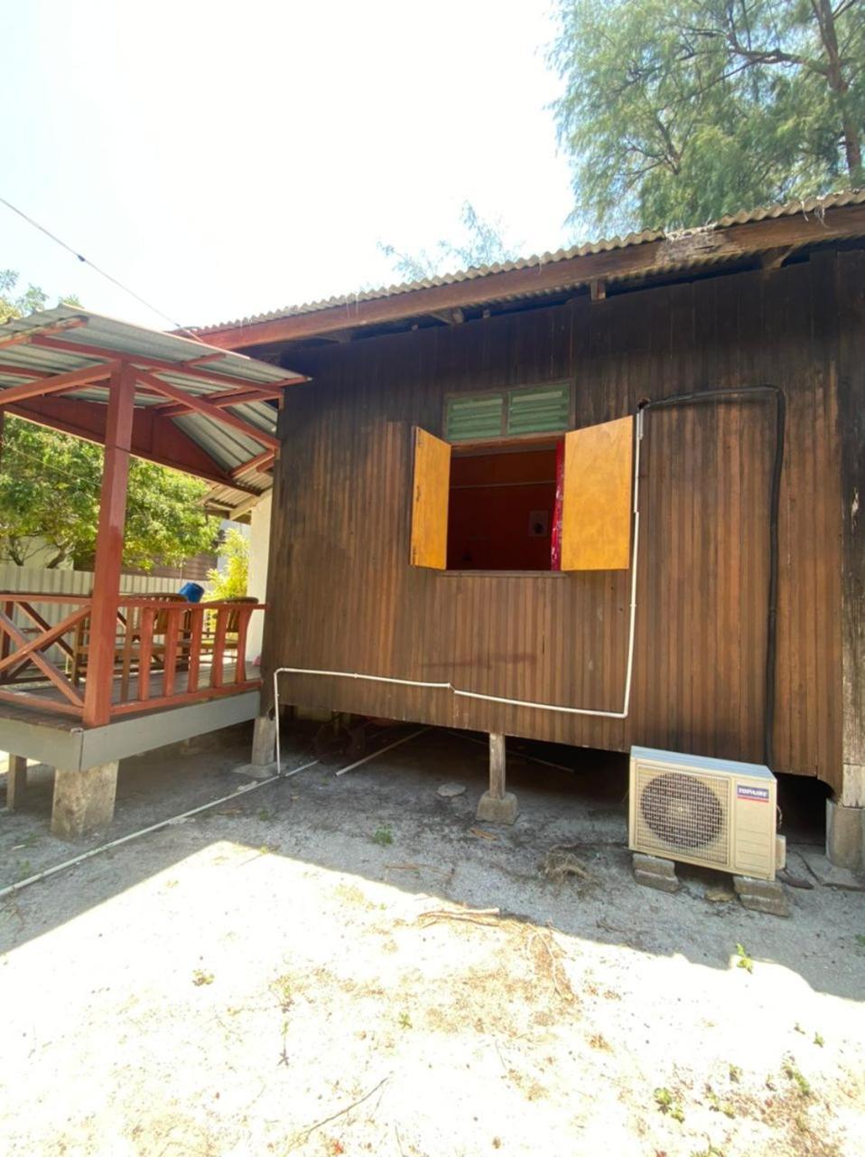 B'First Chalet Perhentian Island Kampung Kuala Besut Exterior photo