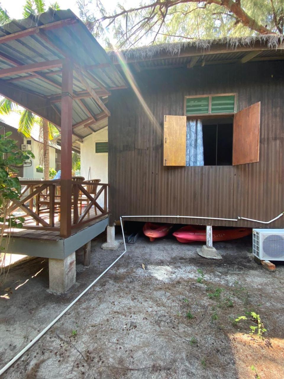 B'First Chalet Perhentian Island Kampung Kuala Besut Exterior photo