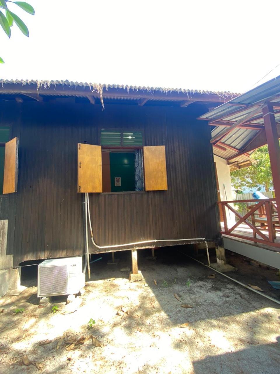 B'First Chalet Perhentian Island Kampung Kuala Besut Exterior photo