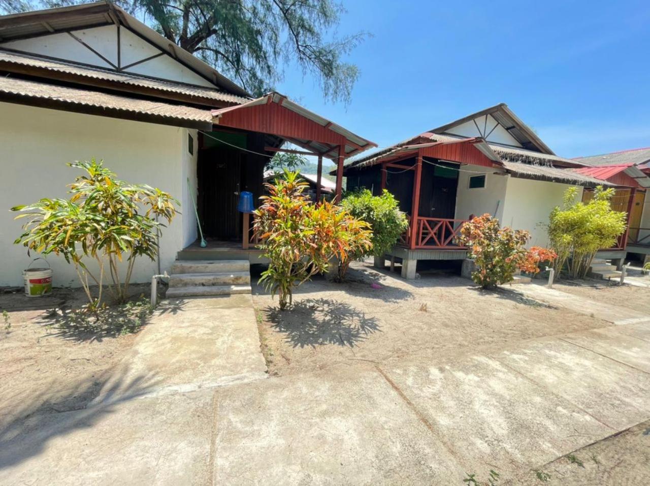 B'First Chalet Perhentian Island Kampung Kuala Besut Exterior photo